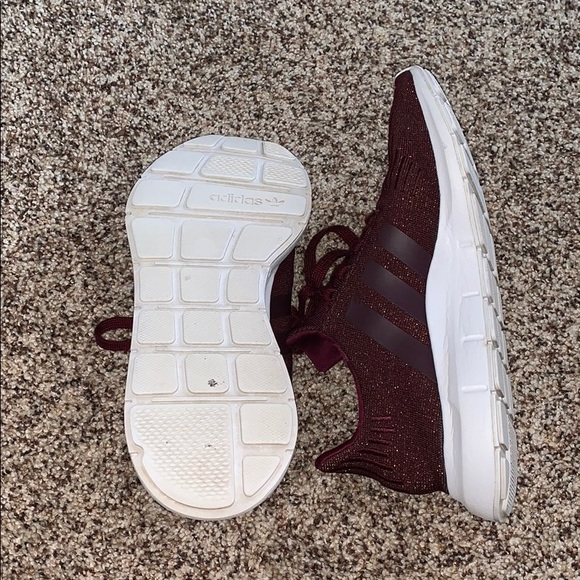 adidas burgundy swift run glitter trainers